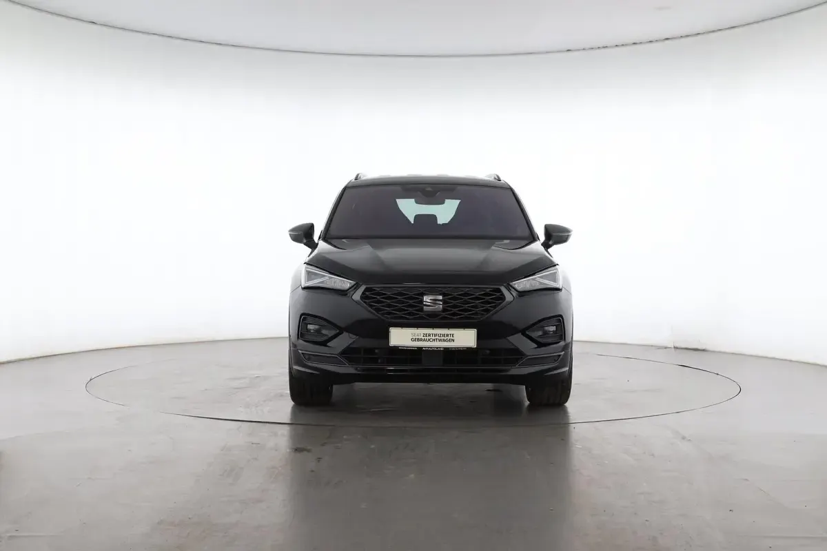 Gebraucht Seat Tarraco 4Drive 190 PS (139 kW) 2023 Deep black perleffekt SUV