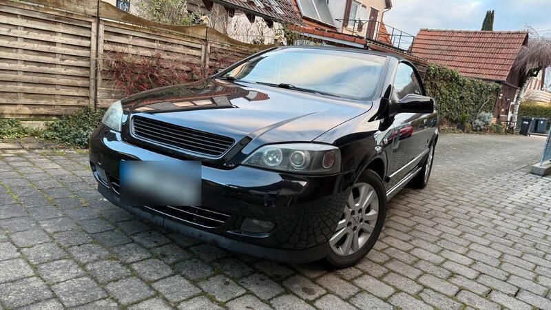 Schwarz Gebraucht 2005 Opel Astra Cabriolet Cabrio | 4.650 € (Teuer) - Bild 1/4