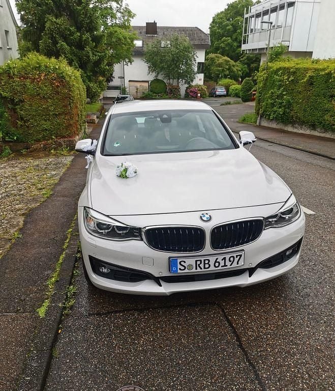 Gebraucht BMW 320 Gran Turismo Sport Line 184 PS (135 kW) 2013 Weiß Limousine