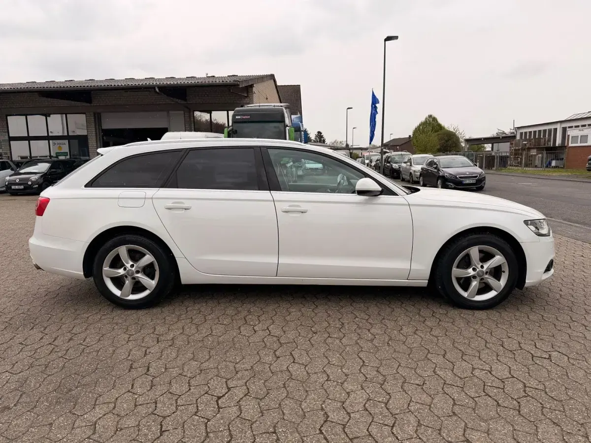 Gebraucht Audi A6 Sport 204 PS (150 kW) 2012 Weiß Kombi