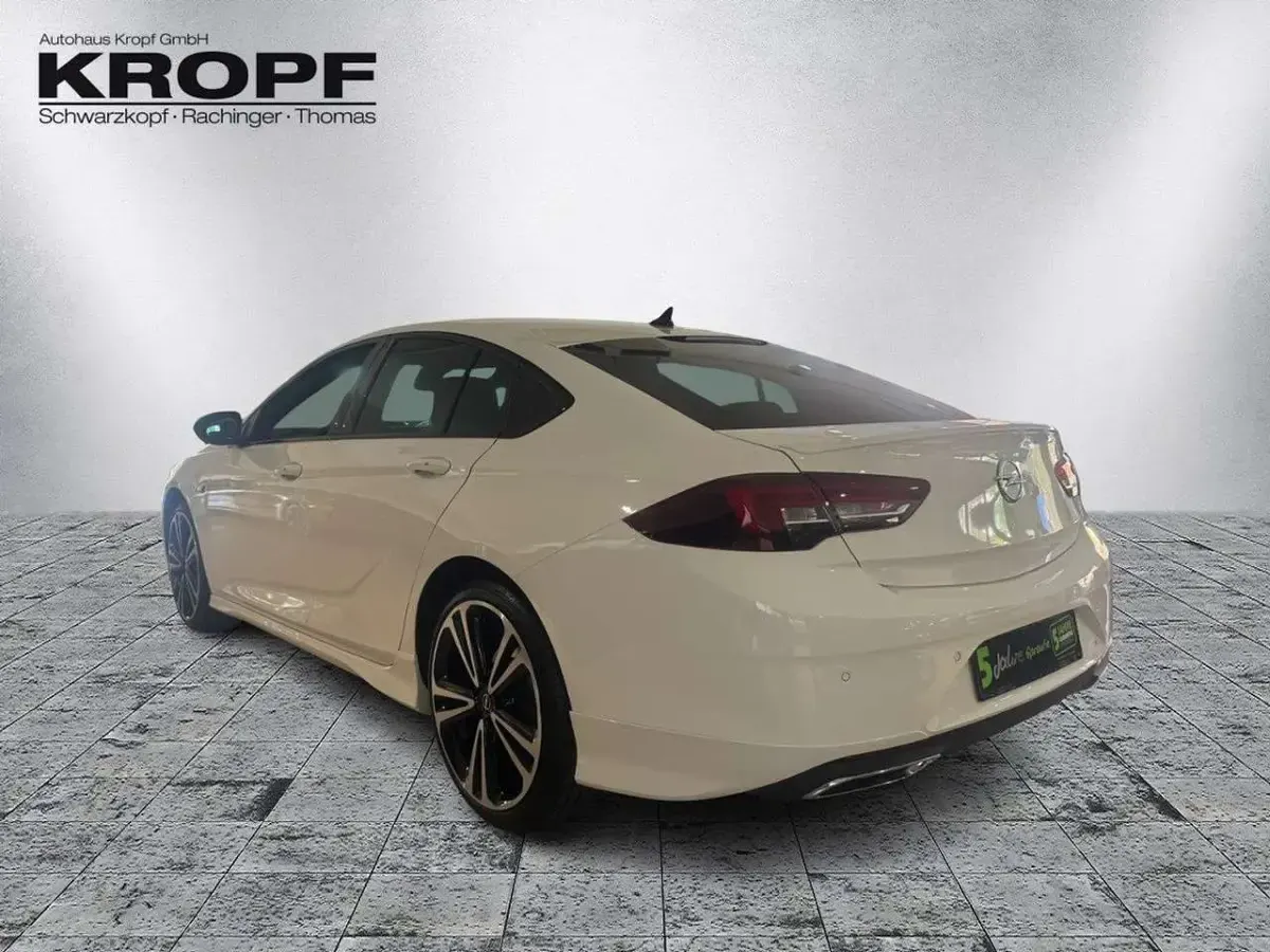 Gebraucht Opel Insignia Sport 174 PS (127 kW) 2023 Jade weiss/arktis weiss Limousine