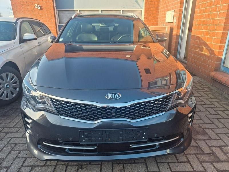 Gebraucht Kia Optima GT-Line 180 PS (132 kW) 2017 Platinum graphite (metallic) Kombi