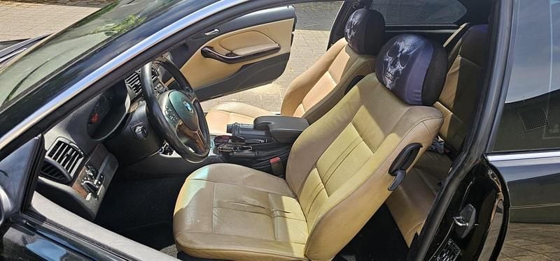 Gebraucht BMW 320 170 PS (125 kW) 2003 Schwarz Coupé