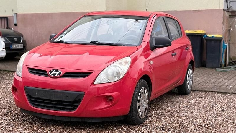Rot Gebraucht 2011 Hyundai i20 Kleinwagen | 1.700 € (Guter Preis) - Bild 1/4