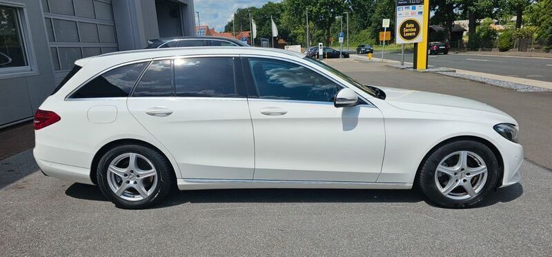 Gebraucht Mercedes C200 136 PS (100 kW) 2017 Weiß Limousine