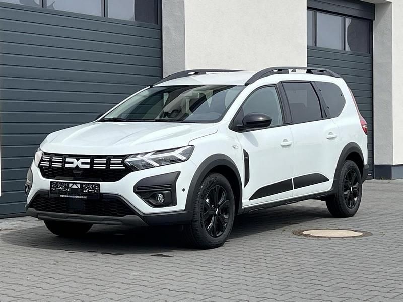 Neu Dacia Jogger Expression 110 PS (80 kW) 2025 Van / Kleinbus
