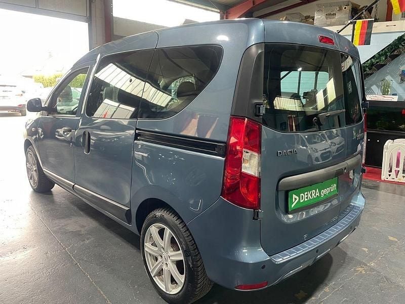 Second-hand Dacia Dokker 116 CP (85 kW) 2013 Albastru Monovolum