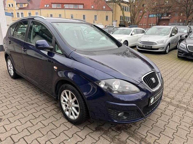 Gebraucht Seat Altea 125 PS (91 kW) 2010 Blau Limousine