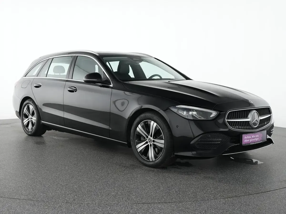 Gebraucht Mercedes C200 Avantgarde 163 PS (119 kW) 2024 Schwarz Limousine