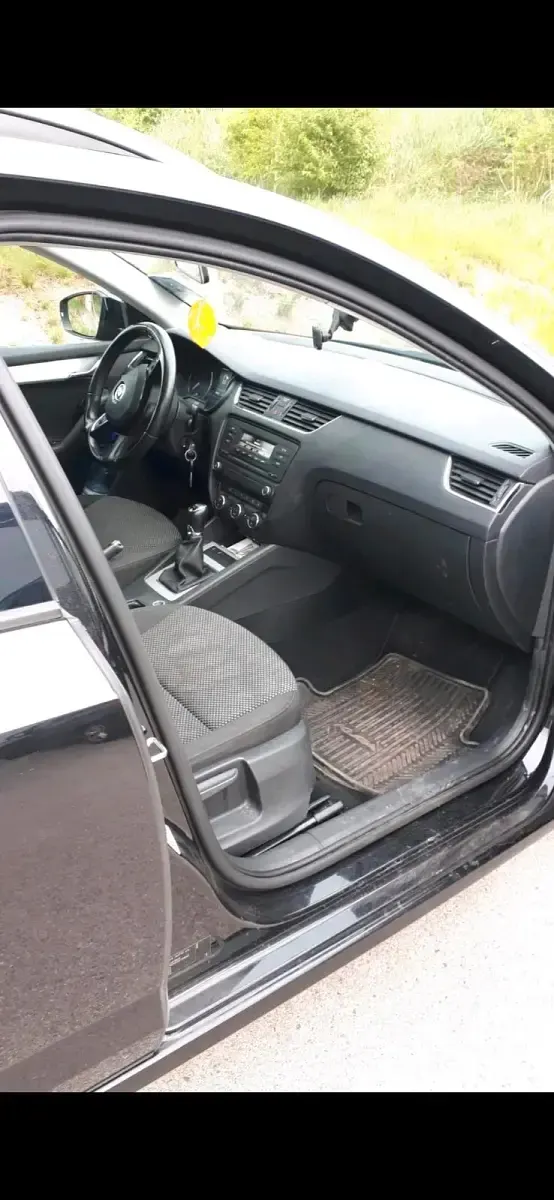 Gebraucht Skoda Octavia 102 PS (75 kW) 2014 Schwarz Kombi