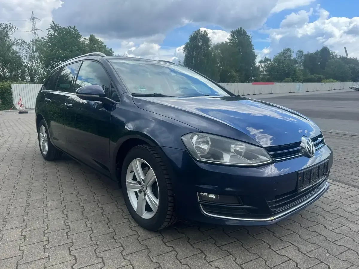 Gebraucht VW Golf VII Highline 105 PS (77 kW) 2014 Blau Kombi