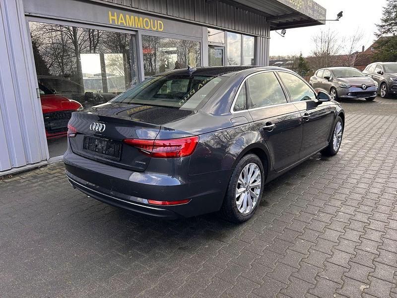 Gebraucht Audi A4 Design 272 PS (200 kW) 2015 Grau Limousine