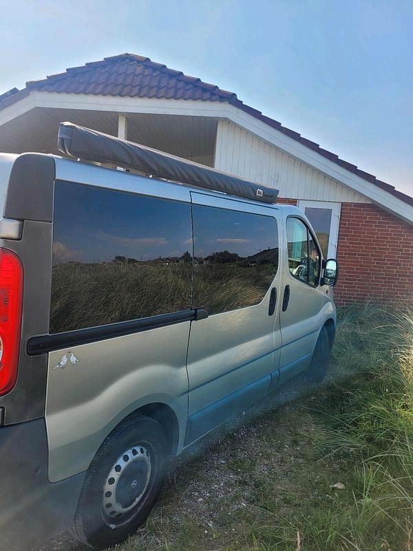 Gebraucht Opel Vivaro 95 PS (69 kW) 2007 Silber Van / Kleinbus