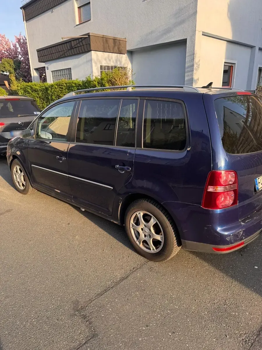 Gebraucht VW Touran 140 PS (102 kW) 2007 Blau Van / Kleinbus