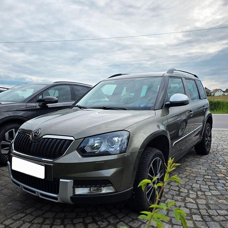 Grün Gebraucht 2015 Skoda Yeti Adventure SUV | 14.300 € (Etwas zu teuer) - Bild 1/4
