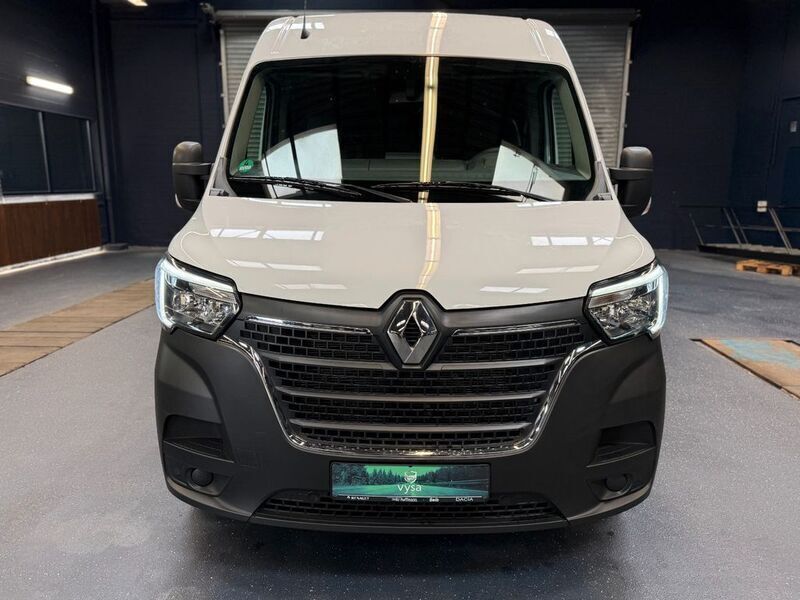 Weiß Gebraucht 2021 Renault Master Van | 18.450 € (Guter Preis) - Bild 1/4
