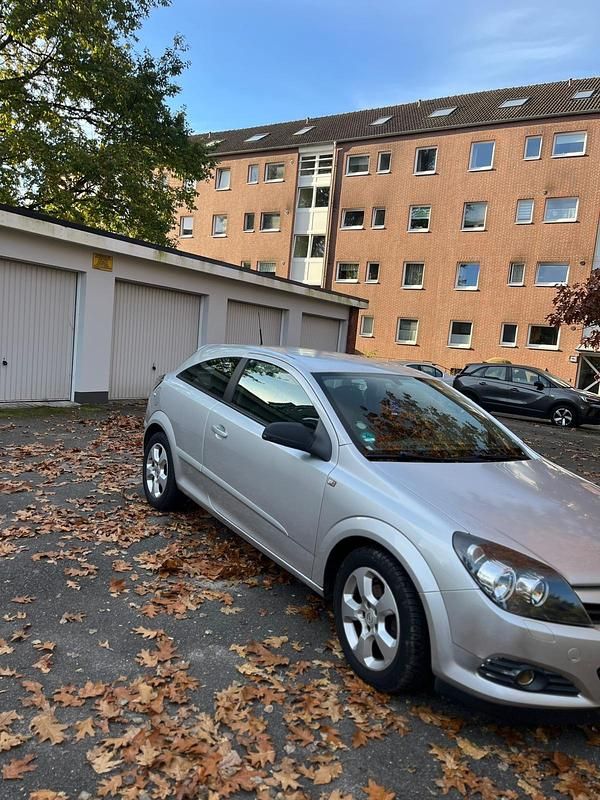 Silber Gebraucht 2005 Opel Astra GTC Coupé | 1.700 € (Guter Preis) - Bild 1/4