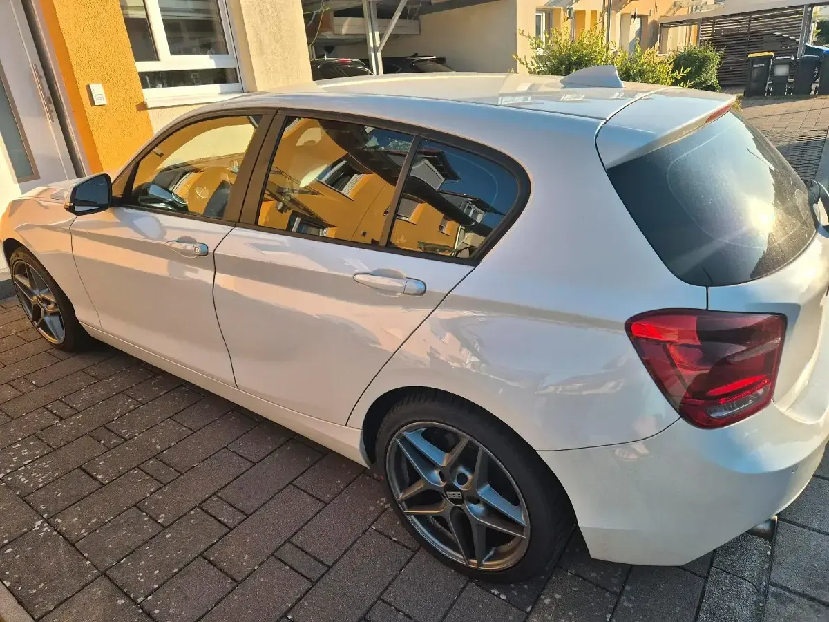Gebraucht BMW 116 136 PS (100 kW) 2012 Weiß Kleinwagen