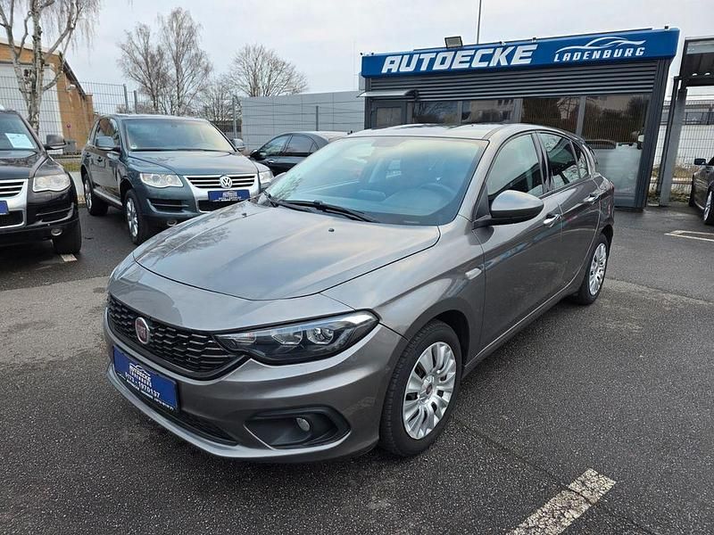 Gebraucht Fiat Tipo Lounge 120 PS (88 kW) 2016 Colore esterno (grigio undergr Limousine