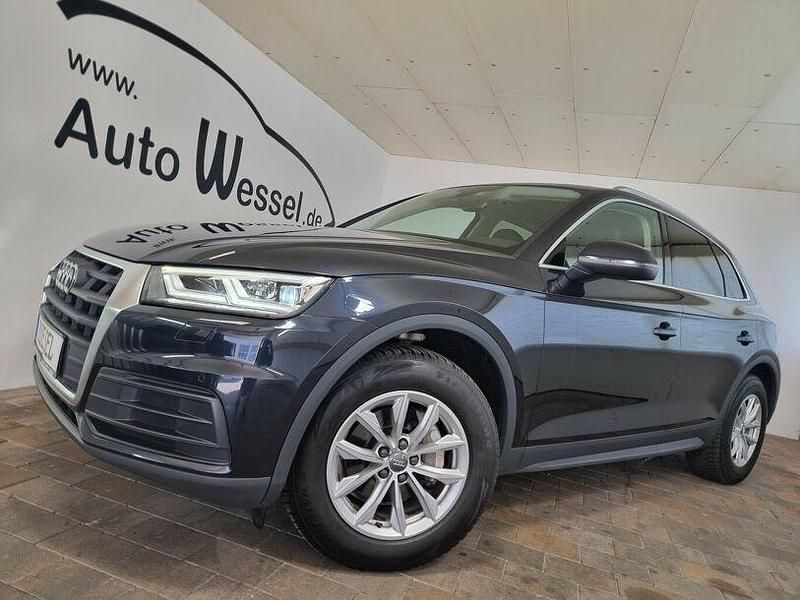 Moonshine blue metallic (metallic) Gebraucht 2019 Audi Q5 Comfort SUV | 25.450 € (Fairer Preis) - Bild 1/4