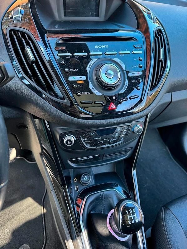 Second-hand Ford B-MAX Titanium 95 CP (69 kW) 2014 Maro Monovolum