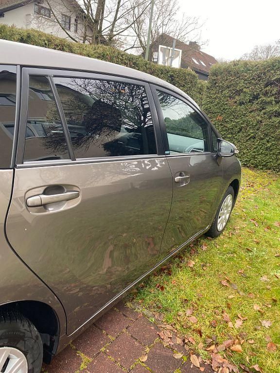 Gebraucht Toyota Verso Edition-S 147 PS (108 kW) 2016 Braun Van / Kleinbus