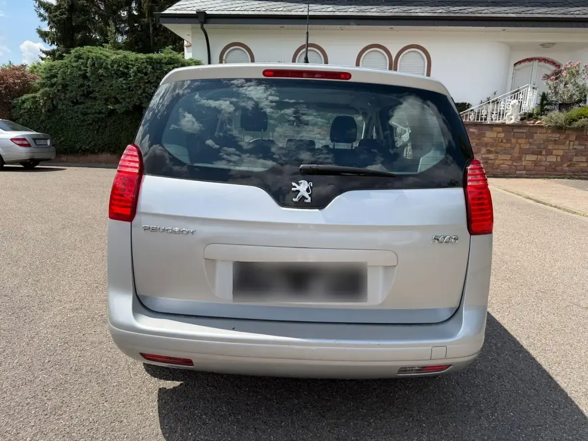 Gebraucht Peugeot 5008 156 PS (114 kW) 2011 Van / Kleinbus