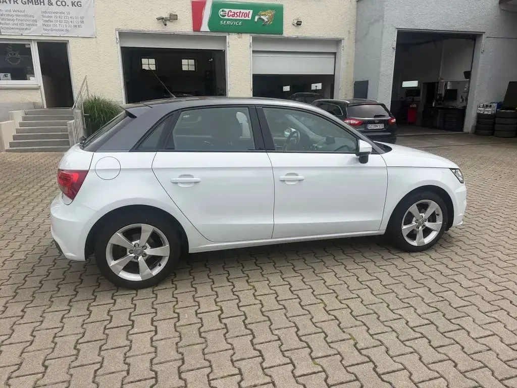 Gebraucht Audi A1 Sportback Sport 95 PS (69 kW) 2019 Weiß Kleinwagen