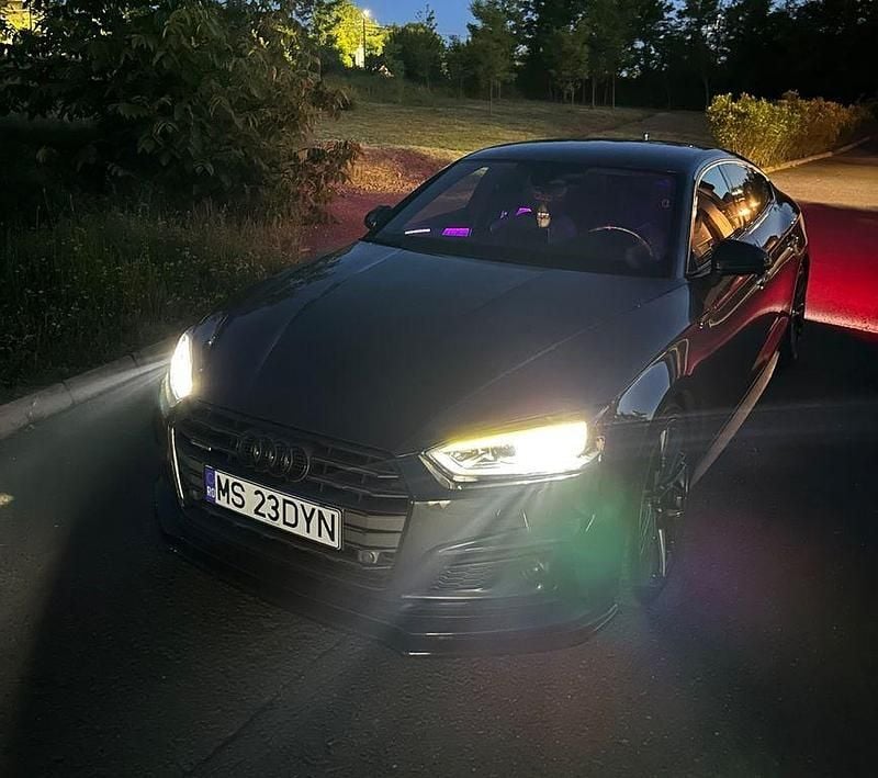 Grau Gebraucht 2019 Audi A5 Sportback S-Line Kleinwagen | 19.500 € (Guter Preis) - Bild 1/4