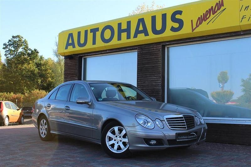 Grau Gebraucht 2007 Mercedes E200 Limousine | 8.800 € (Fairer Preis) - Bild 1/4