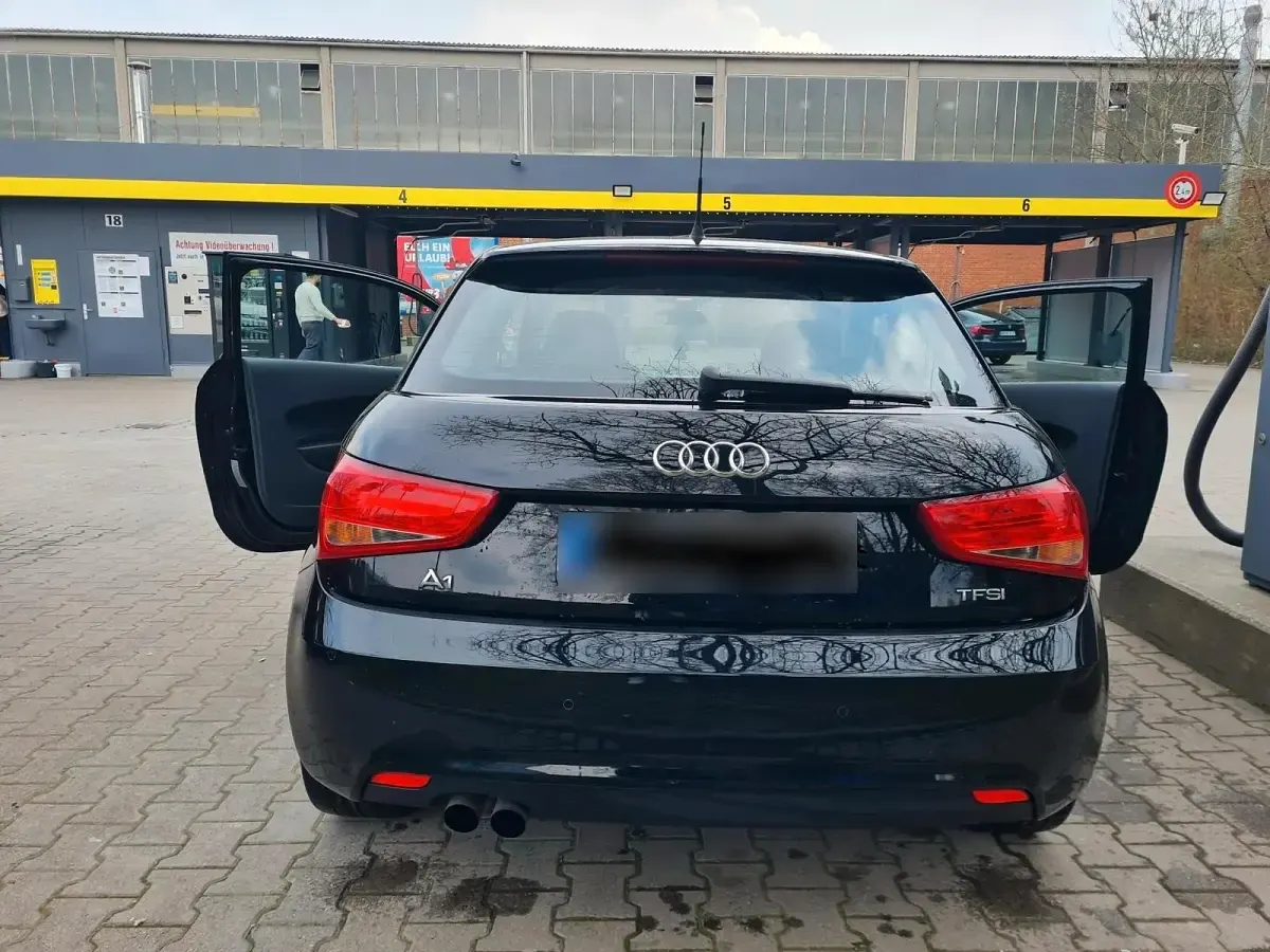 Gebraucht Audi A1 122 PS (89 kW) 2011 Schwarz Kleinwagen