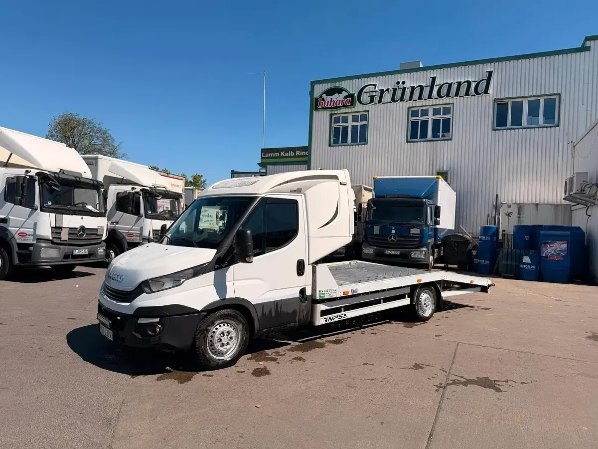 Second-hand Iveco Daily 180 CP (132 kW) 2017 Alb