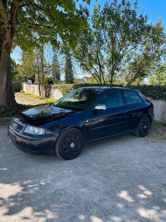 Second-hand Audi A3 150 CP (110 kW) 1998 Albastru Hatchback
