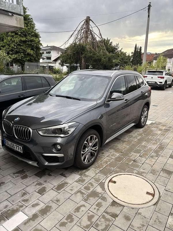 Grau Gebraucht 2015 BMW X1 xLine SUV | 17.500 € (Guter Preis) - Bild 1/4