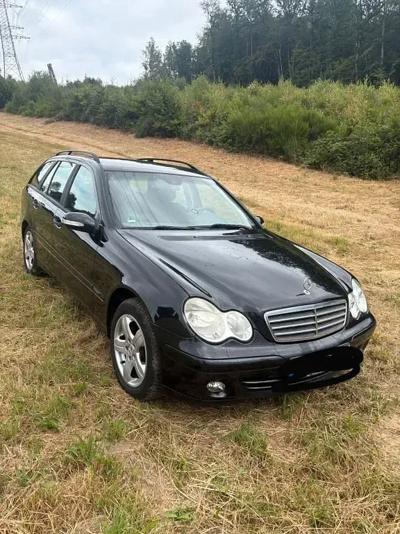 Gebraucht Mercedes C180 Classic 143 PS (105 kW) 2004 Schwarz Limousine