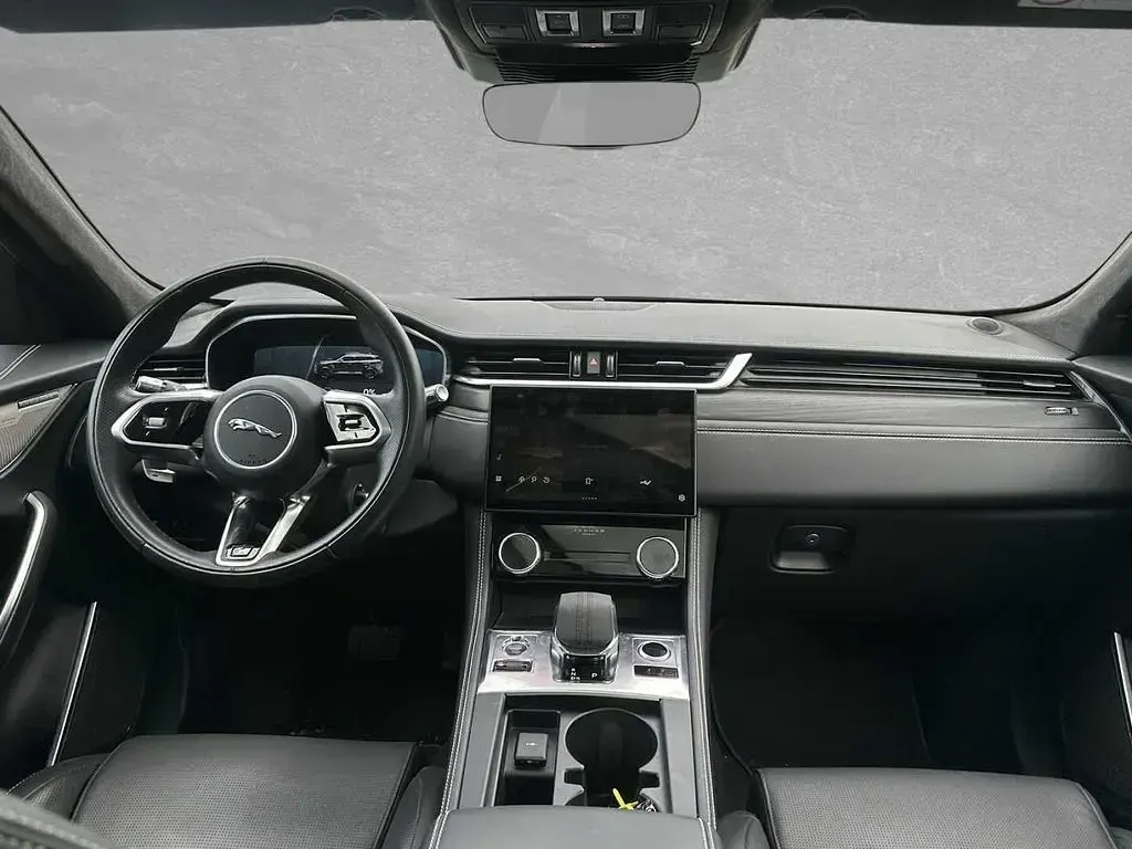 Gebraucht Jaguar F-Pace R-Dynamic 304 PS (223 kW) 2021 Schwarz (santorini black) SUV