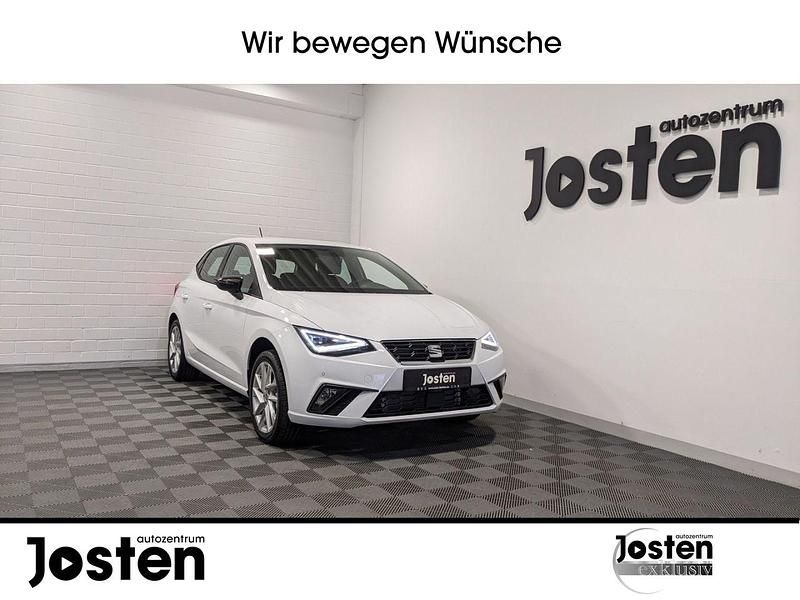 Weiß Gebraucht 2024 Seat Ibiza FR Limousine | 22.490 € (Fairer Preis) - Bild 1/4