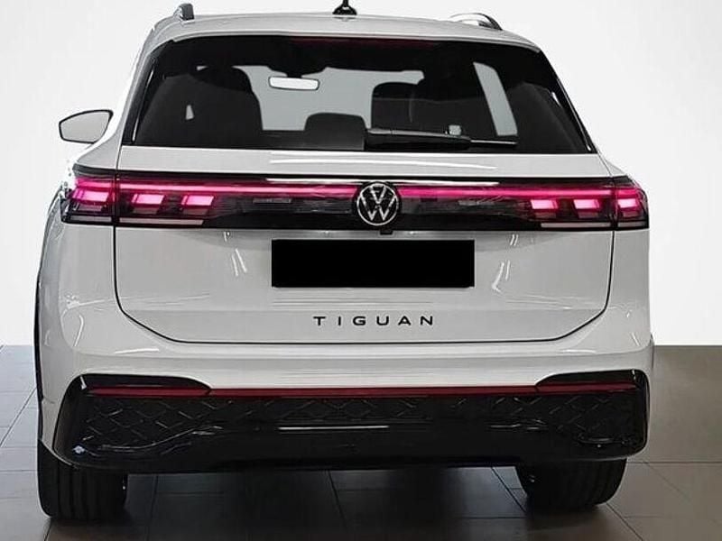 Gebraucht VW Tiguan R-line 193 PS (141 kW) 2025 Pure white SUV