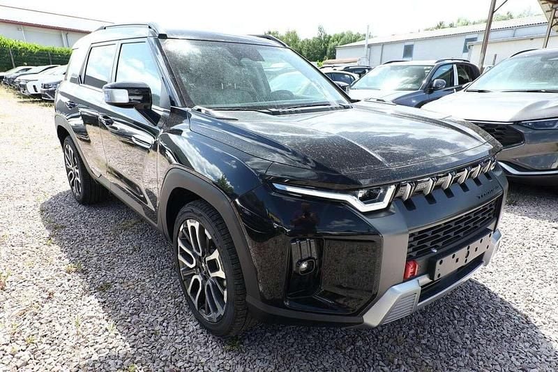 Space black Neu 2025 Ssangyong Torres SUV | 29.821 € - Bild 1/4