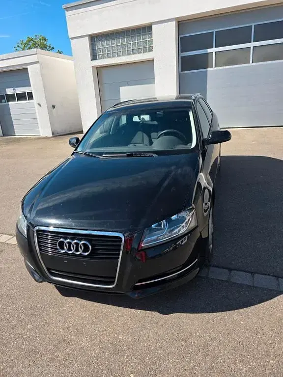 Używany Audi A3 105 KM (77 kW) 2010 Czarny Hatchback