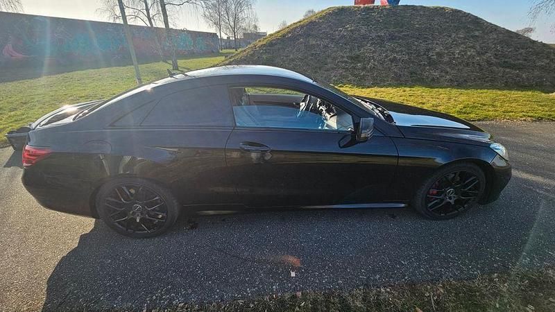 Gebraucht Mercedes E350 252 PS (185 kW) 2014 Schwarz Coupé