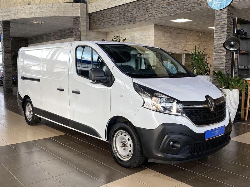 Weiß Gebraucht 2021 Renault Trafic Komfort Van | 16.900 € (Guter Preis) - Bild 1/4