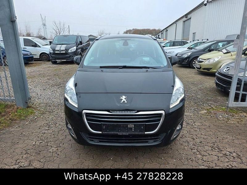 Gebraucht Peugeot 5008 Allure 120 PS (88 kW) 2016 Schwarz Limousine