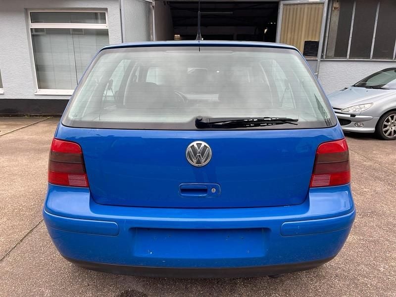 Gebraucht VW Golf IV 105 PS (77 kW) 2000 Blau Kleinwagen