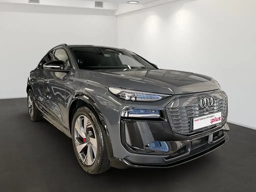 Gebraucht Audi Q6 Sportback e-tron Comfort 284 kW (387 PS) 2025 Grau SUV