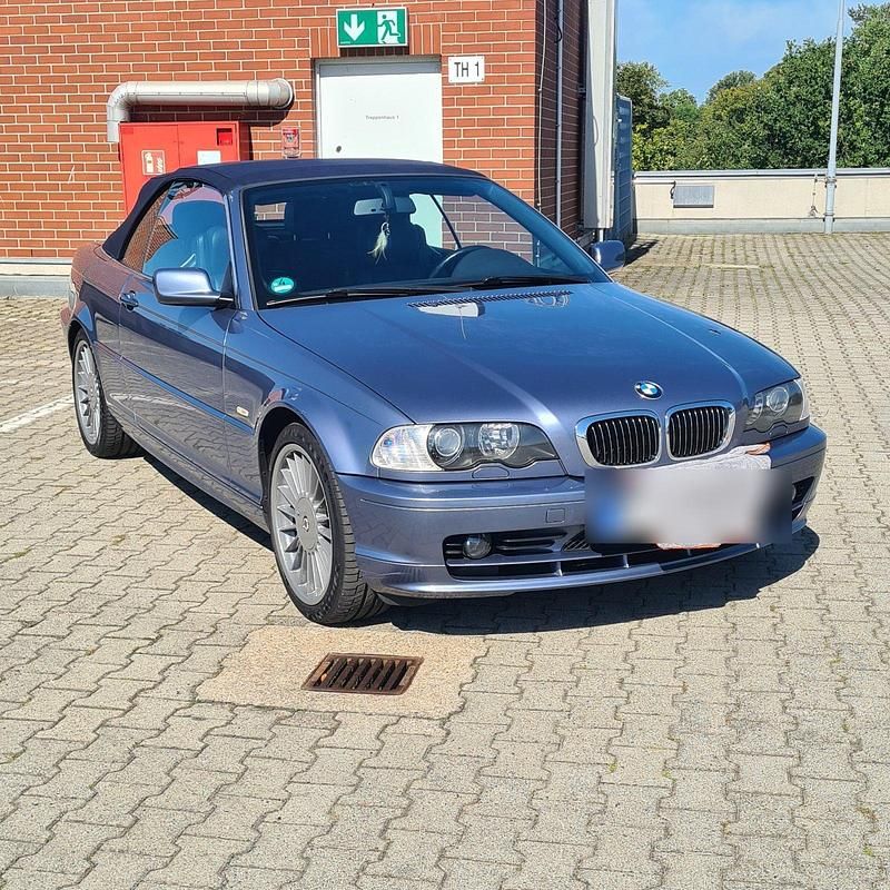 Blau Gebraucht 2002 BMW 320 Cabriolet Cabrio | 5.950 € (Fairer Preis) - Bild 1/4
