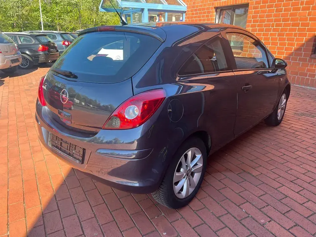 Używany Opel Corsa Selection 80 KM (58 kW) 2009 Niebieski Hatchback