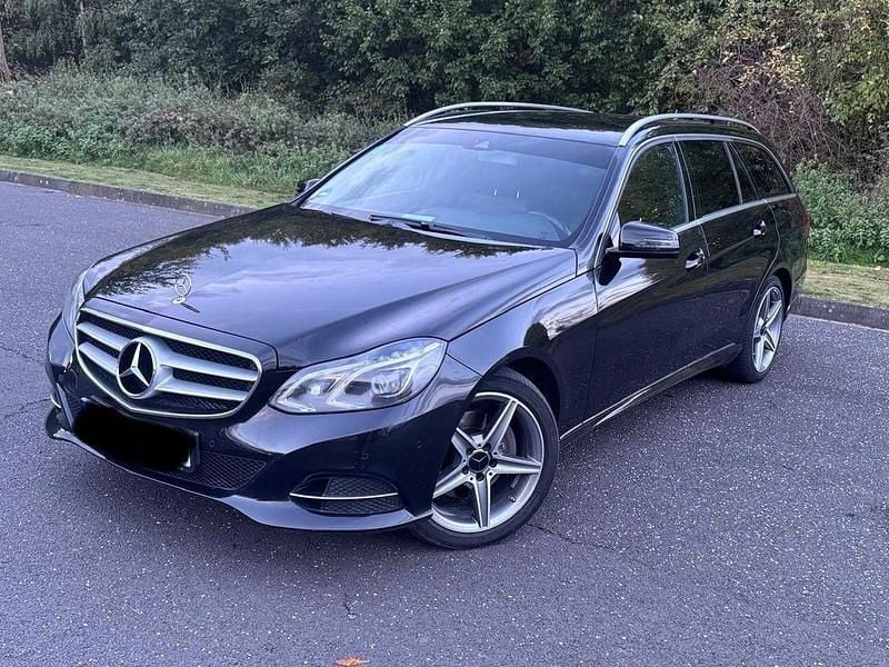 Gebraucht Mercedes E350 AMG 258 PS (189 kW) 2014 Schwarz Limousine