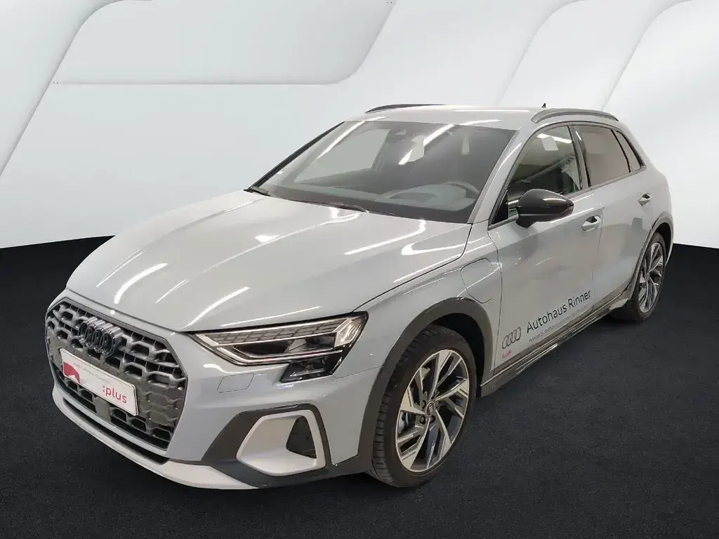Gebraucht Audi A3 e-tron Sport 204 PS (150 kW) 2025 Grau Kleinwagen