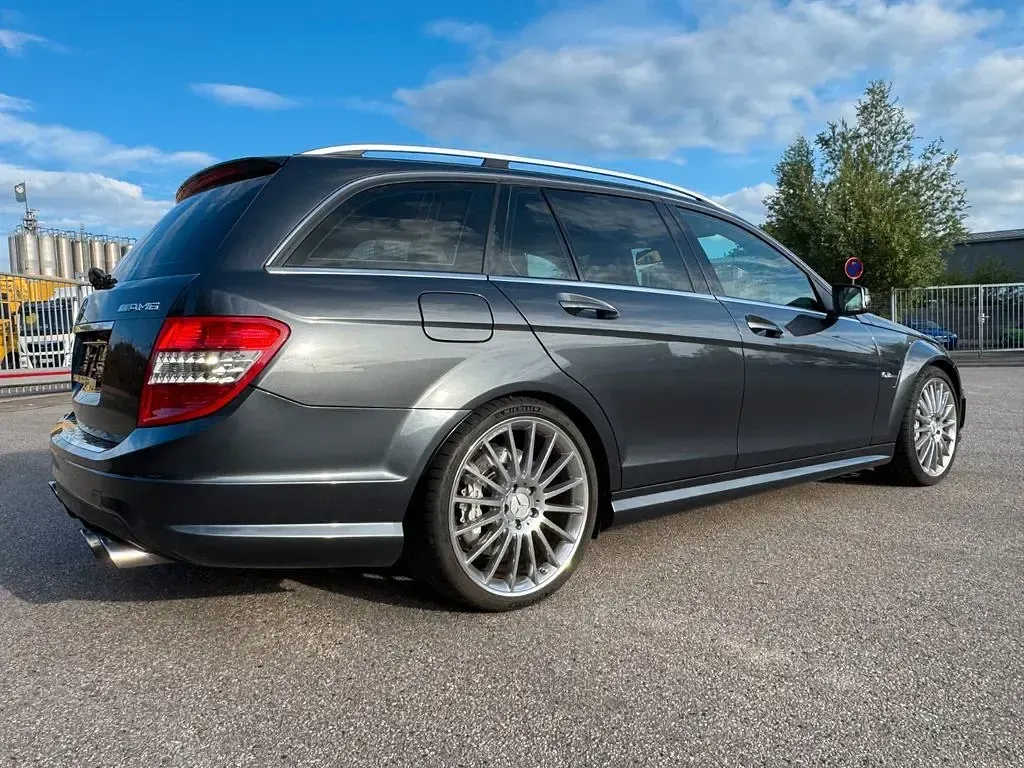 Gebraucht Mercedes C63 AMG AMG 457 PS (336 kW) 2010 Grau Limousine